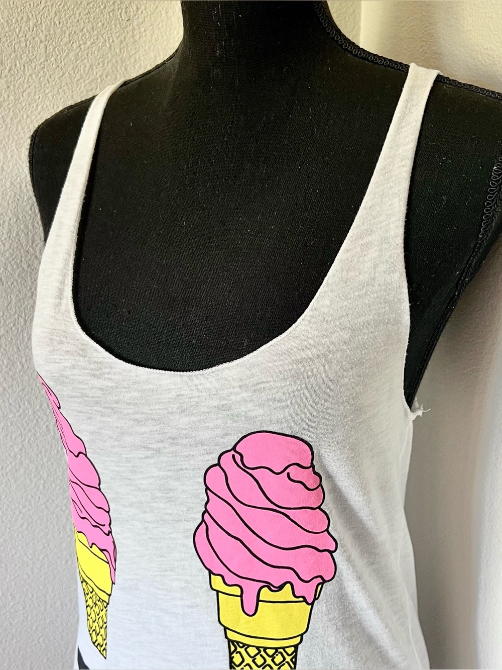 RARE EXC • VS PINK Double Ice Cream Cone Graphic Sleep Tank • - Picture 2 of 11